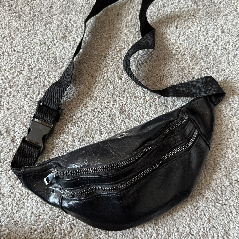 Black Leather Crossbody Bag / Fanny pack